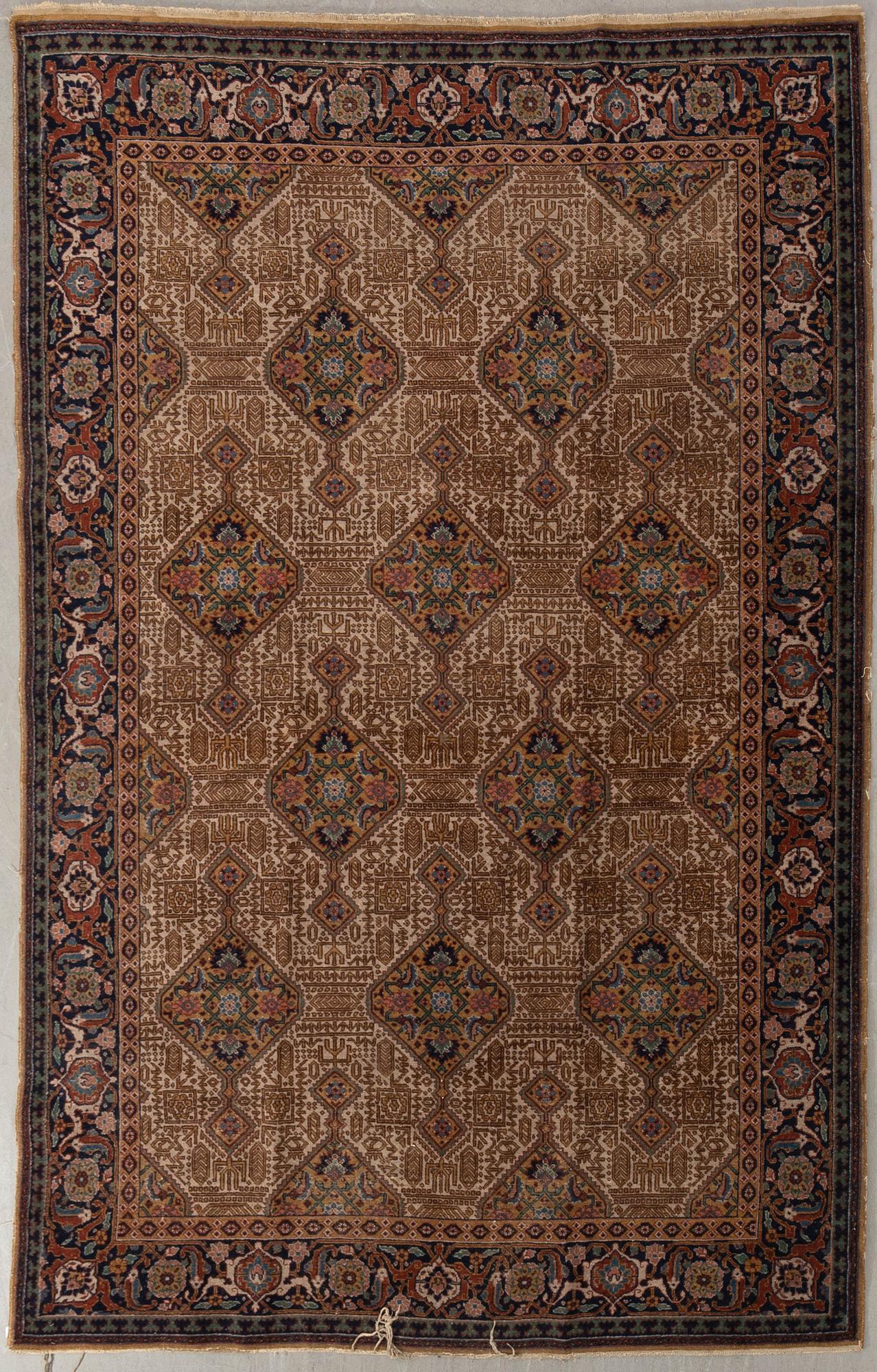 Matta, nordvästpersisk, 295 x 200 cm.