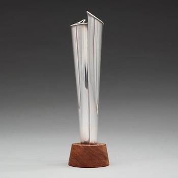 VAS, Tapio Wirkkala, silver, "Liekki", Tavastehus, 1963. Total vikt ca 339 g.