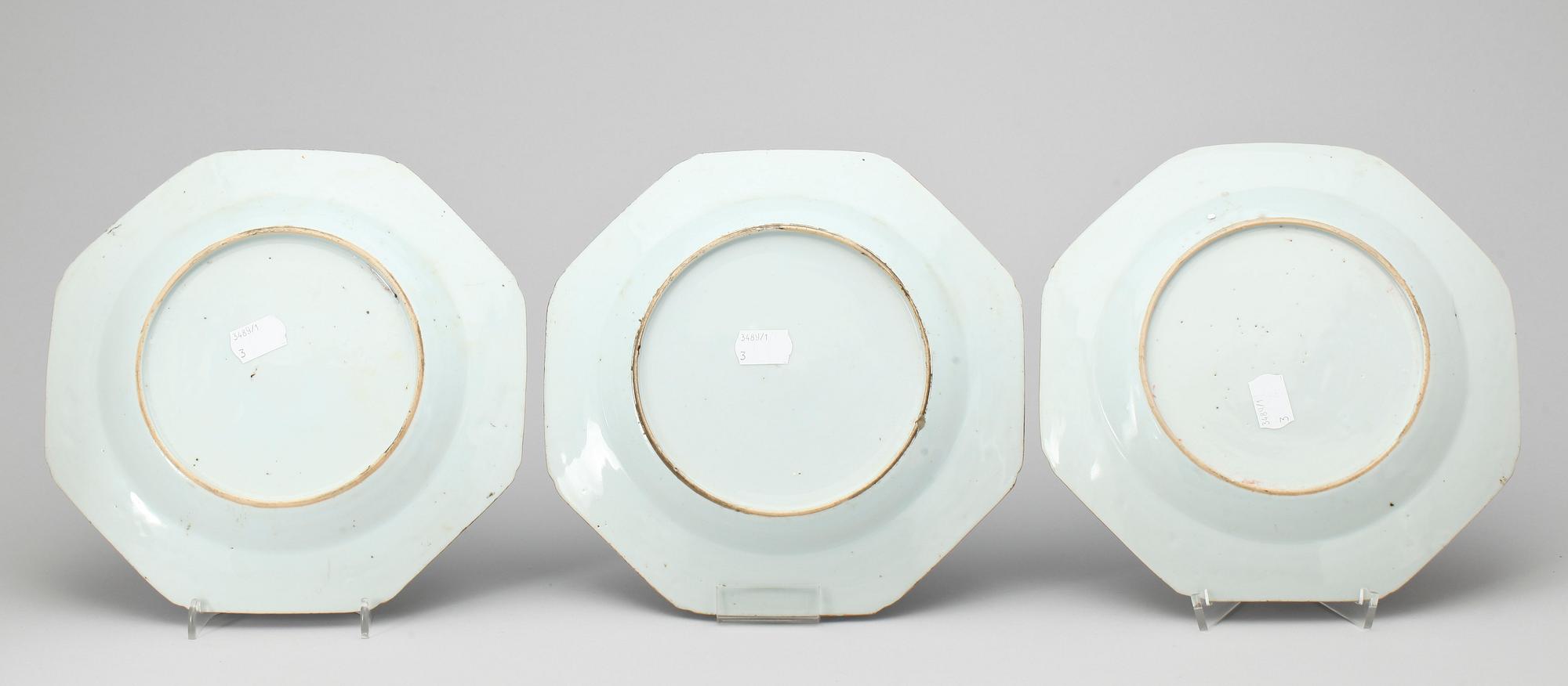 TALLRIKAR, 3 st, porslin, Kina, Qing dynastin, Qianlong (1735-96).