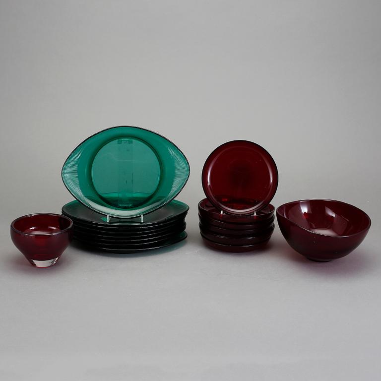 PARTI GLAS, 17 delar. Bl a Reijmyre.