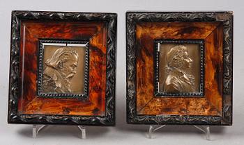 RELIEFER, brons, 1900-talets första hälft.