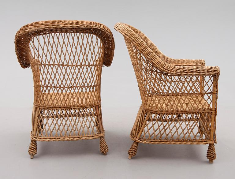 FÅTÖLJER, 1 par, 1900-talets första hälft.