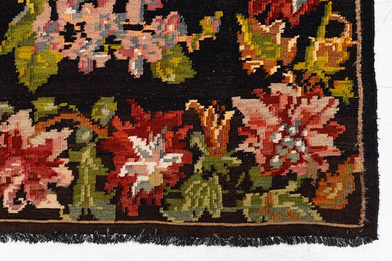 A Bessarabian Kelim carpet, c. 315 x 205 cm.