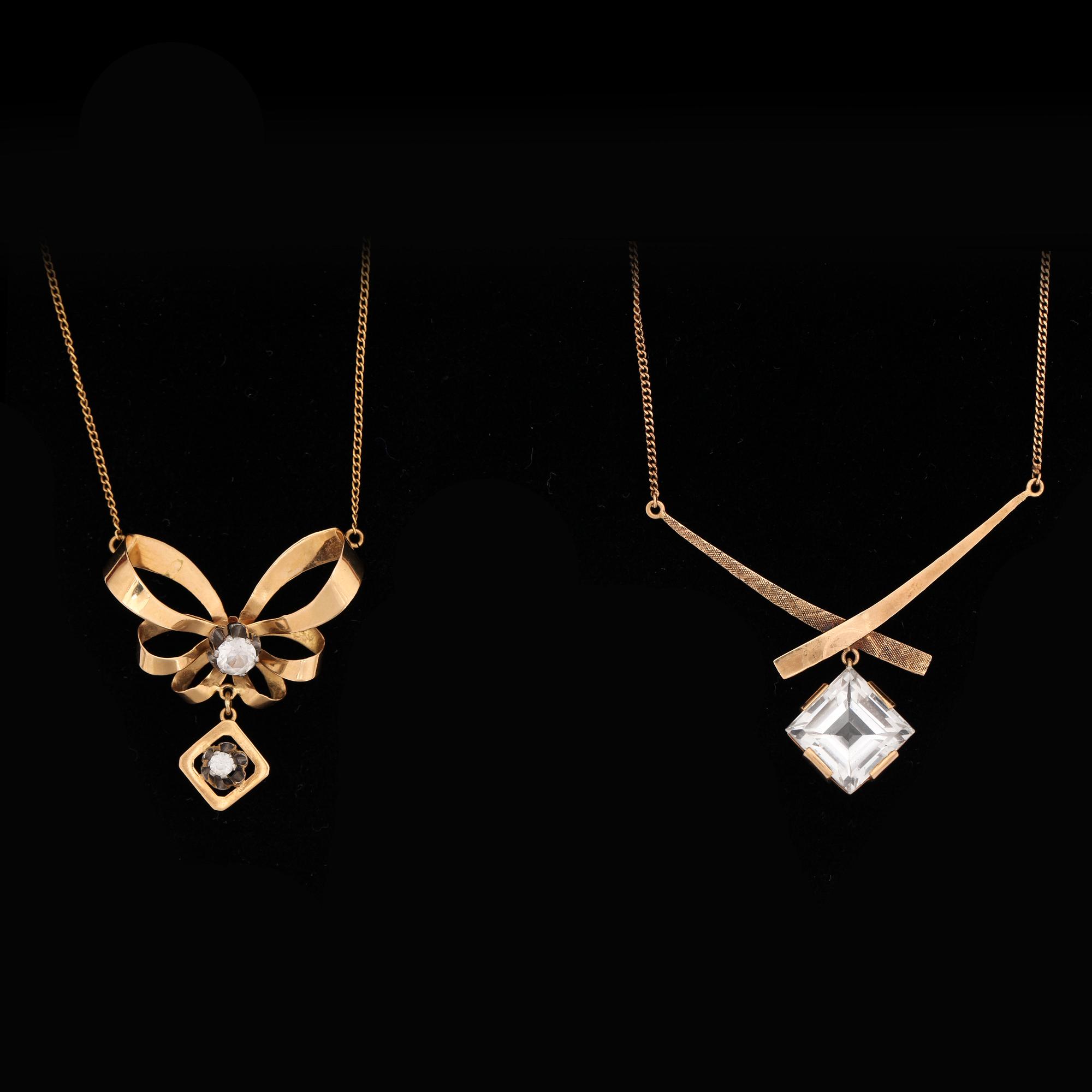 COLLIER, 2st, 18k guld bla med bergkristall, bla Stigbert. Totalvikt 12,1g.