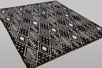 Matta, Marocko Berber, ca 296 x 259 cm.