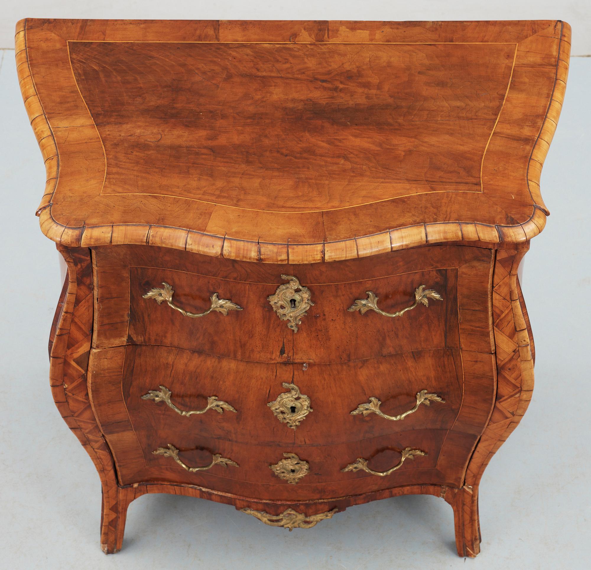 BYRÅ, rokoko, Sverige 1700-tal.