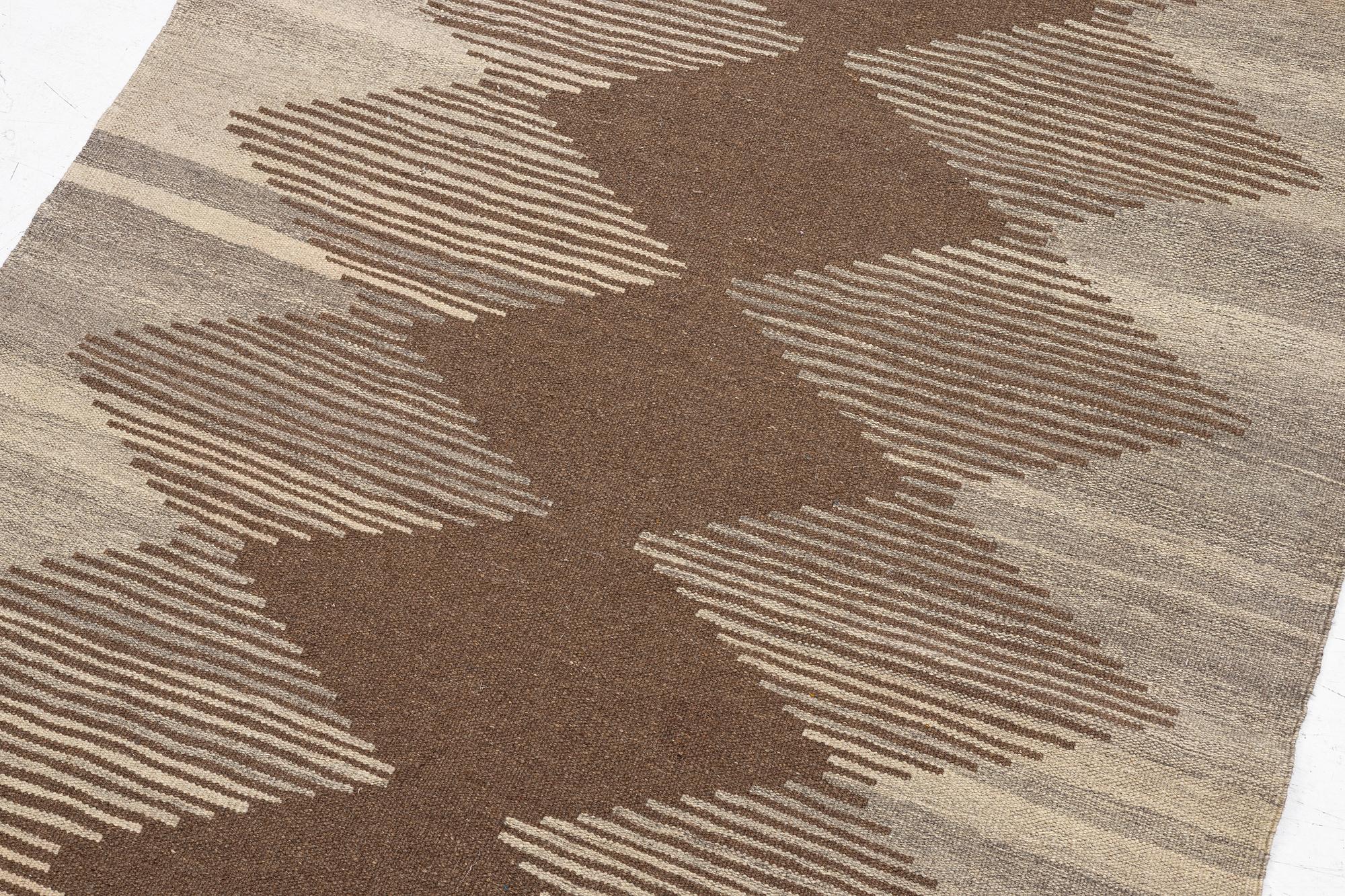 A persian kilim rug, c. 205 x 129 cm.