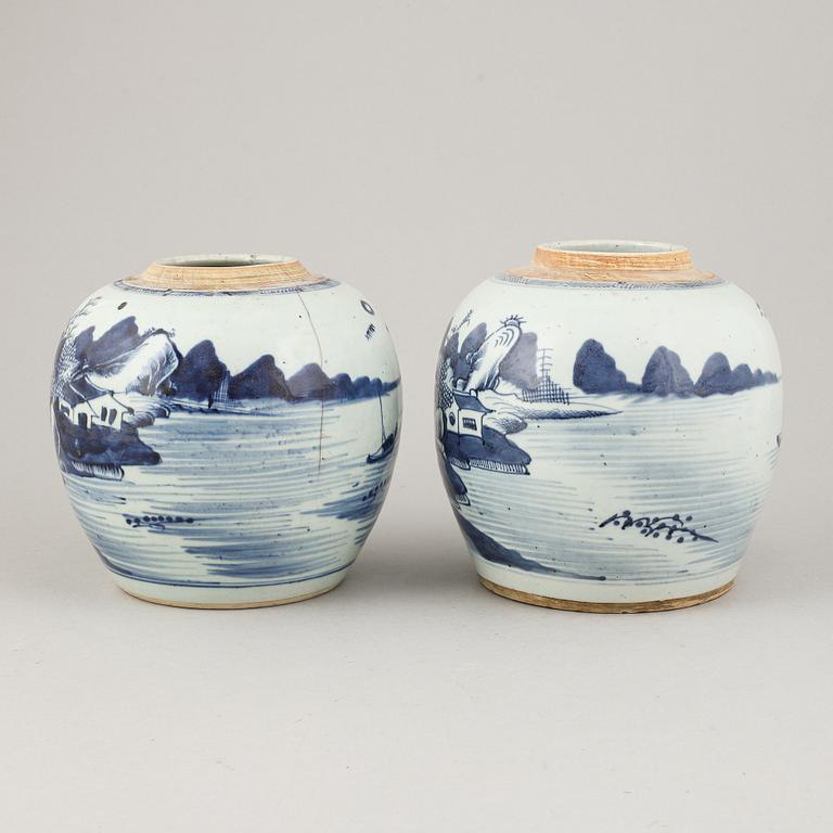 A pair of Qing dyansti ginger jar, 19th century.