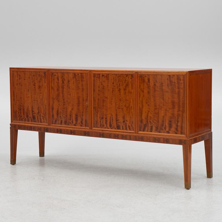 Swedish Modern, sideboard, omkring 1900-talets mitt.