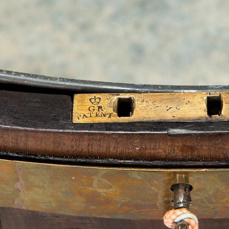 An 18th century english wine cooler.