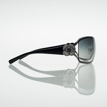 AURINKOLASIT, Chanel.