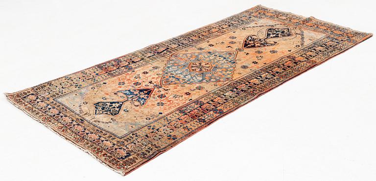 Matta, antik Keshan Motachem, part silk, ca 200 x 95,5-108 cm.