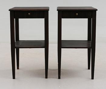 SÄNGBORD, 1 par, 1900-talets andra hälft.