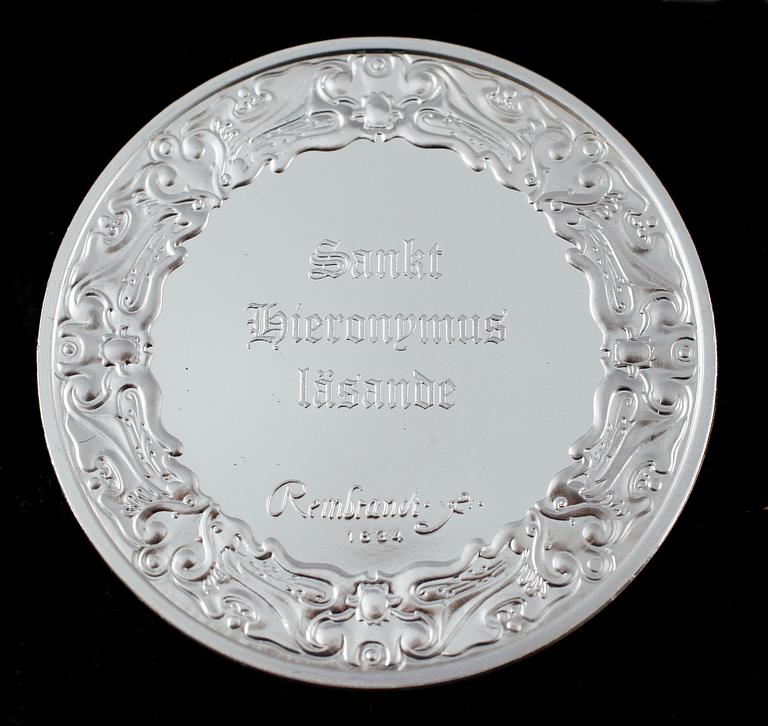 SAMLARMYNT, 50 st, sterlingsilver. Total silvervikt ca 3300 g.