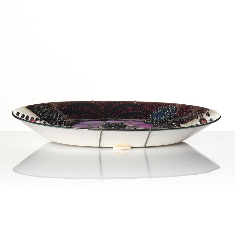 Birger Kaipiainen, a stoneware dish, Arabia, Finland.