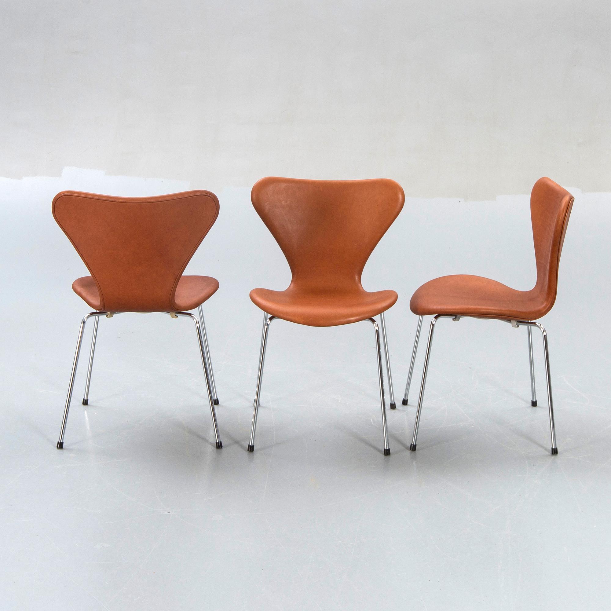 Arne Jacobsen chairs, 6 pcs, "Sjuan", Fritz Hansen, Denmark later part of the 20th century.