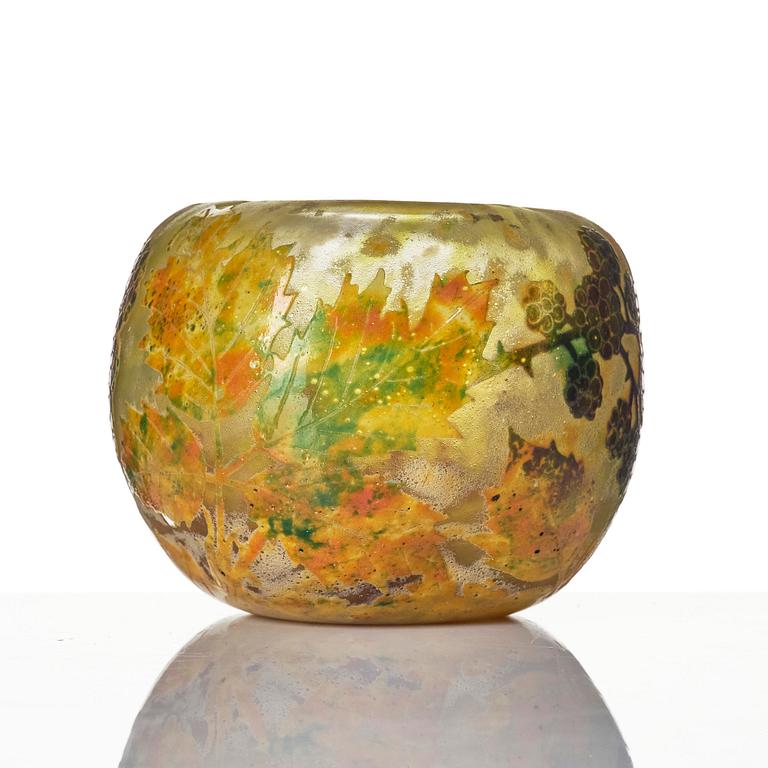 Daum Frères, a set of two Art Nouveau cameo glass vases, Nancy, France.