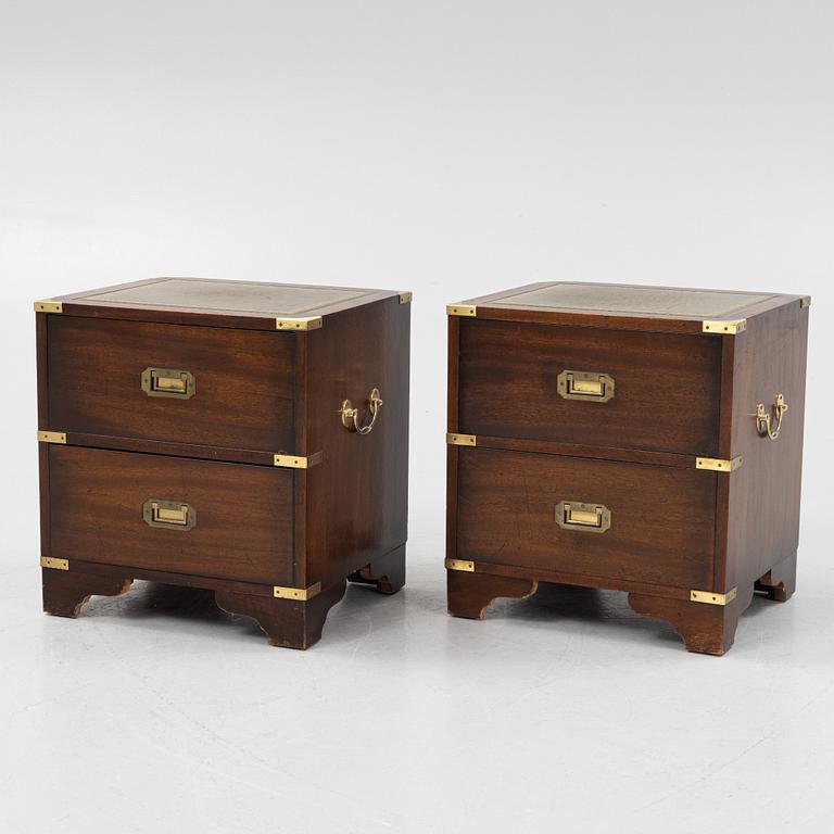 Bedside tables, a pair, English style, second half of the 20th century.