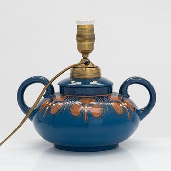 Alfred William Finch, an oil lamp bow, around 1900 by Iris Finland.