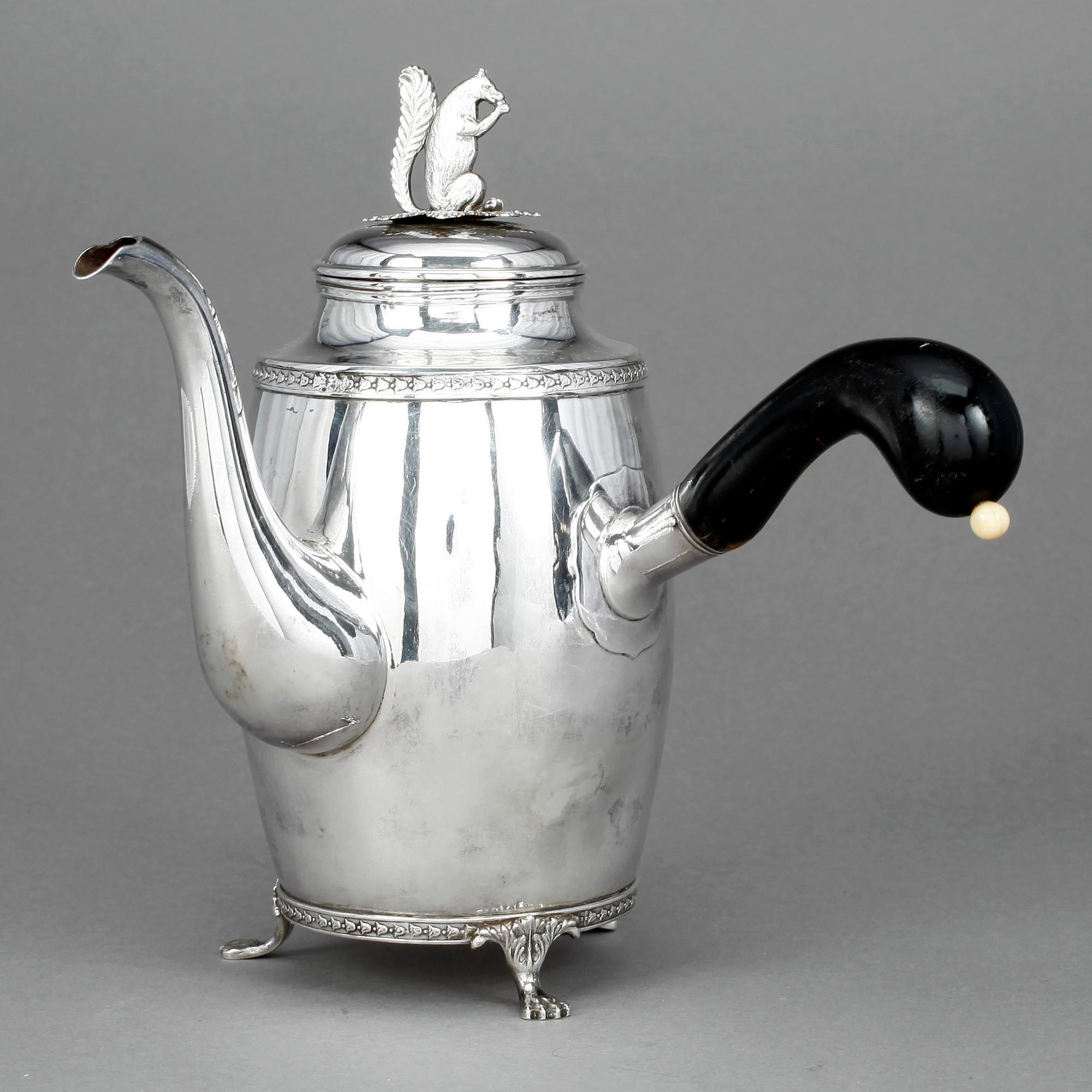 KAFFEKANNA, silver, empire, Johan Petter Grönvall, Stockholm 1819. Vikt 528 gram.