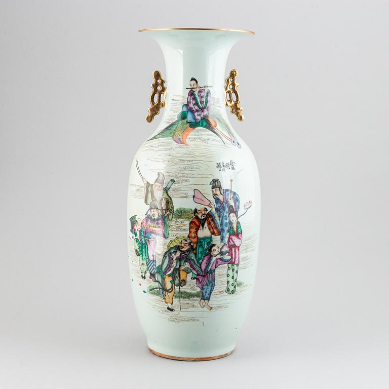 A famille rose Chinese floor vase, 20th century.