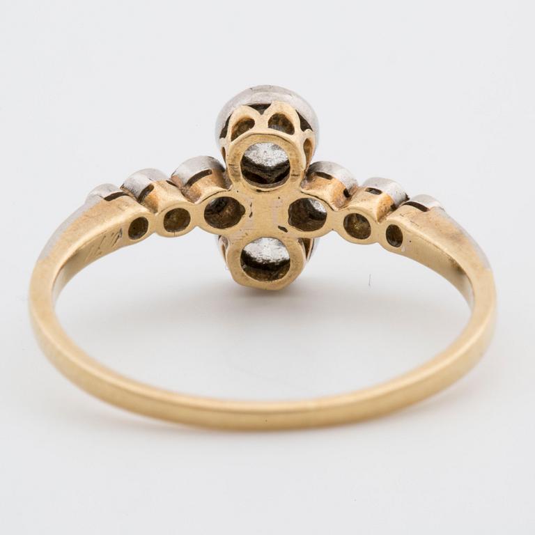 GUSTAF DAHLGREN & CO, Ring with old-cut diamonds.