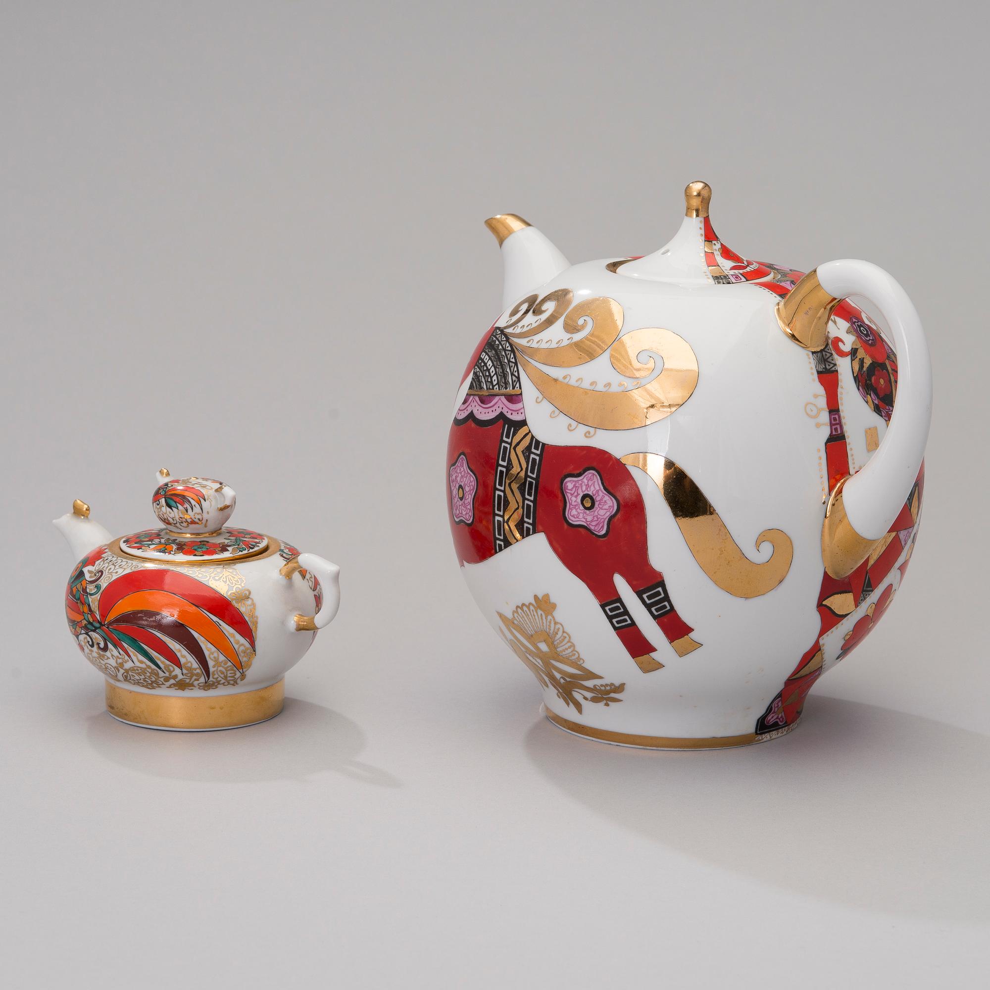 Two Lomonosov porcelain teapots, Soviet Union.