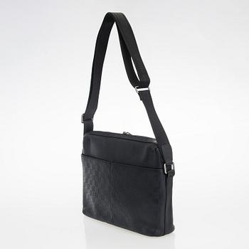 Louis Vuitton, "Calypso Damier Infini", laukku.