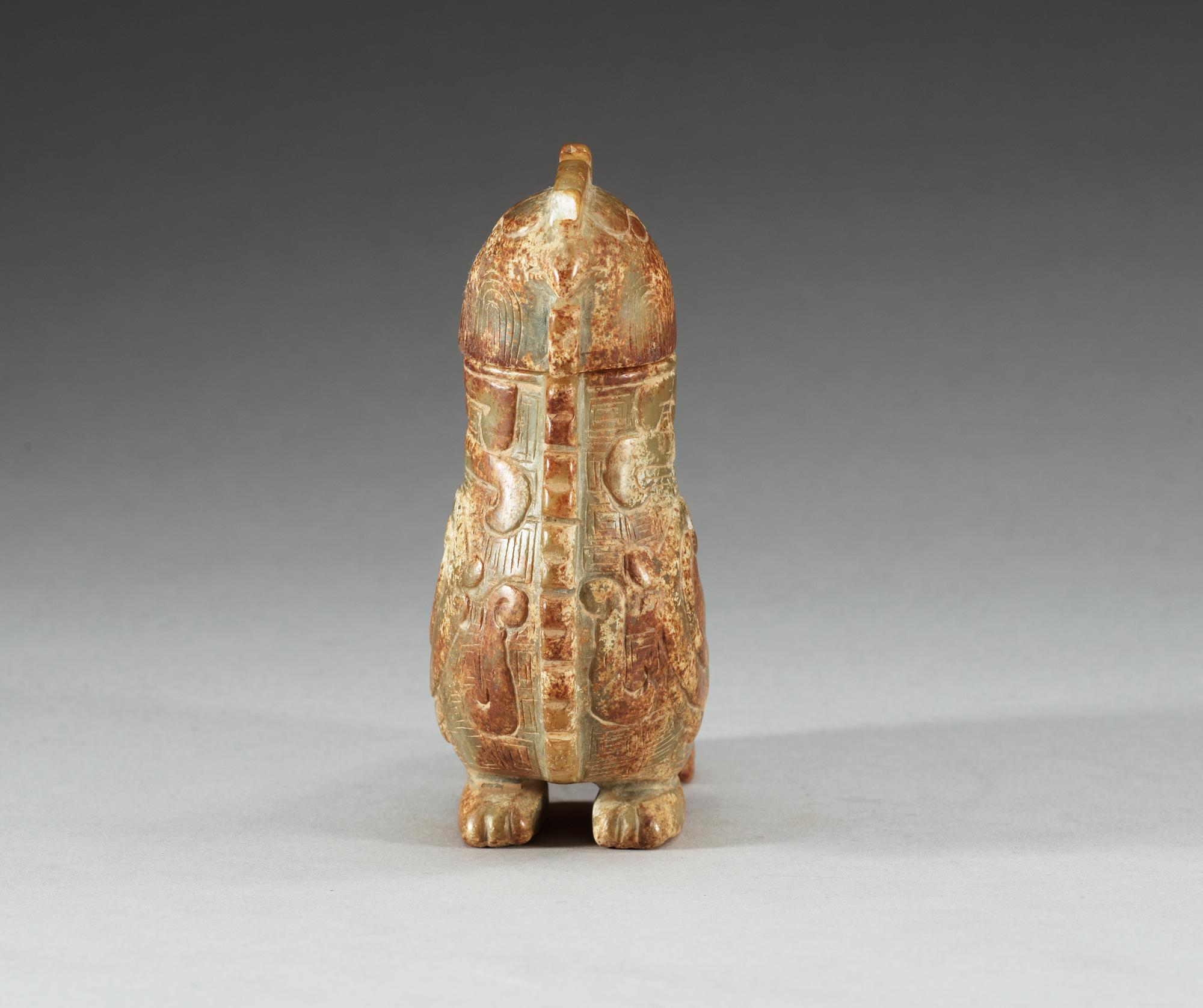 KANNA med LOCK, nefrit. Arkaiserande.