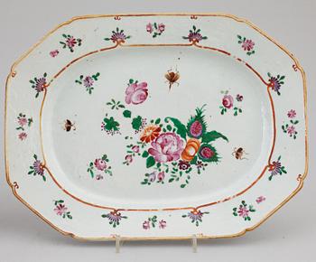 A pair of famille rose serving dishes, Qing dynasty, Qianlong (1736-95).