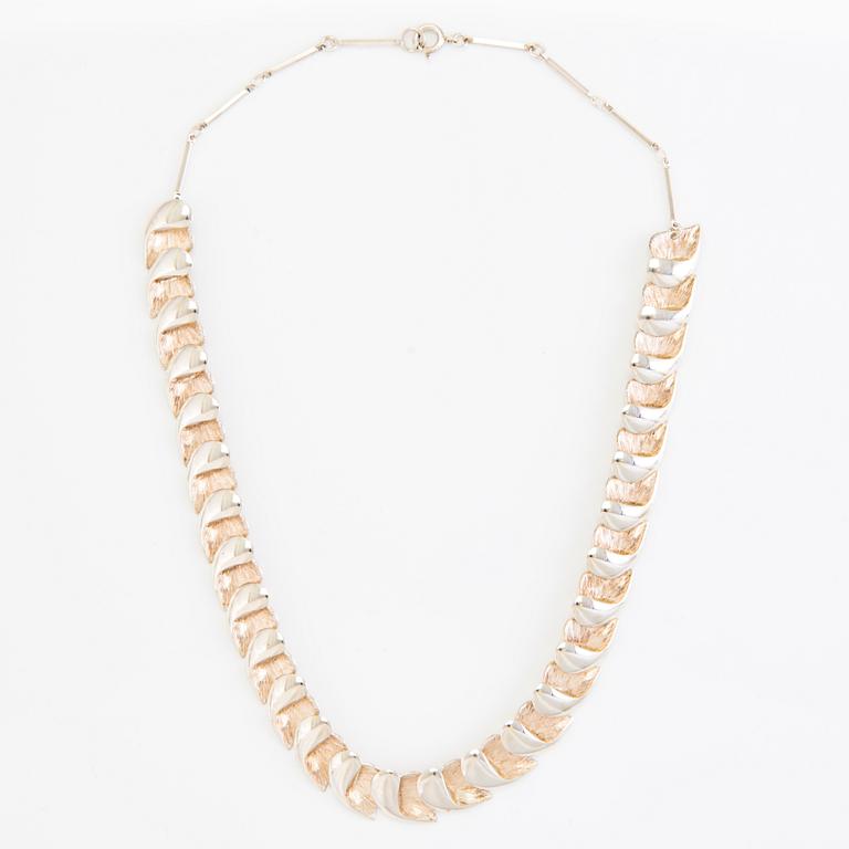 A set of sterling silver necklace and bracelet. Valo-koru, Turku.