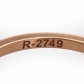 Ring, three baguette cut diamonds, small brilliant cut diamonds, 18K white gold and rose gold.