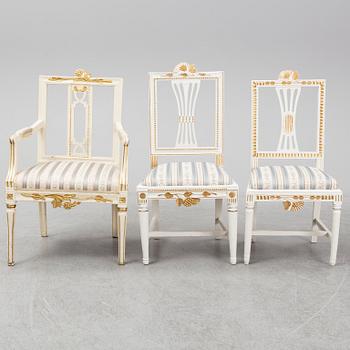 STOLAR 6 st (4+2) och KARMSTOLAR ett par, gustavianska, Lindome, sent 1700-tal.