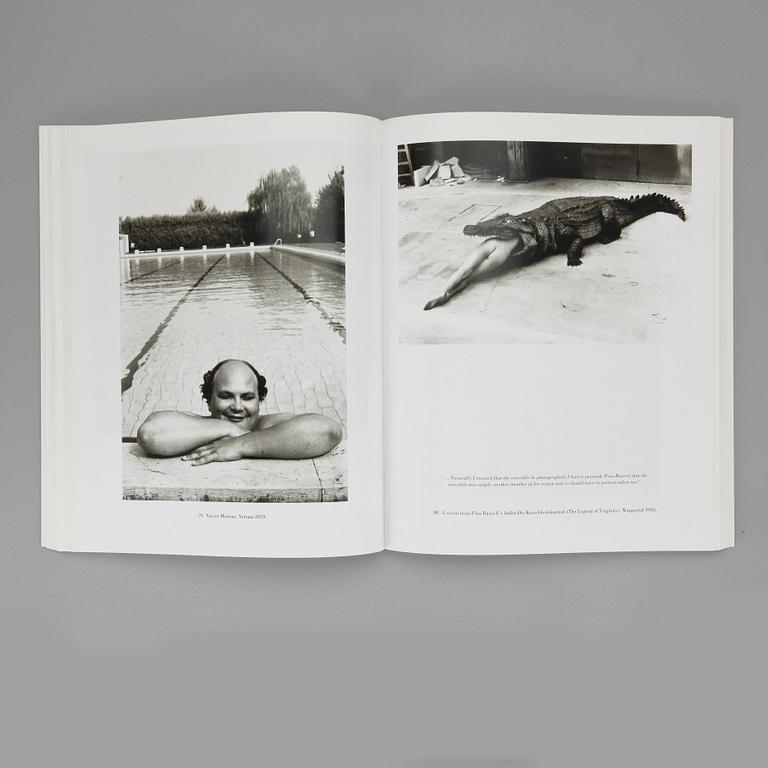 PARTI FOTOLITTERATUR, 3 st, bland annat "Star Trak", Anton Corbijn, signerad, 2005.