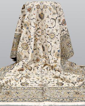 A carpet, Kashan, ca 500 x 347 cm.