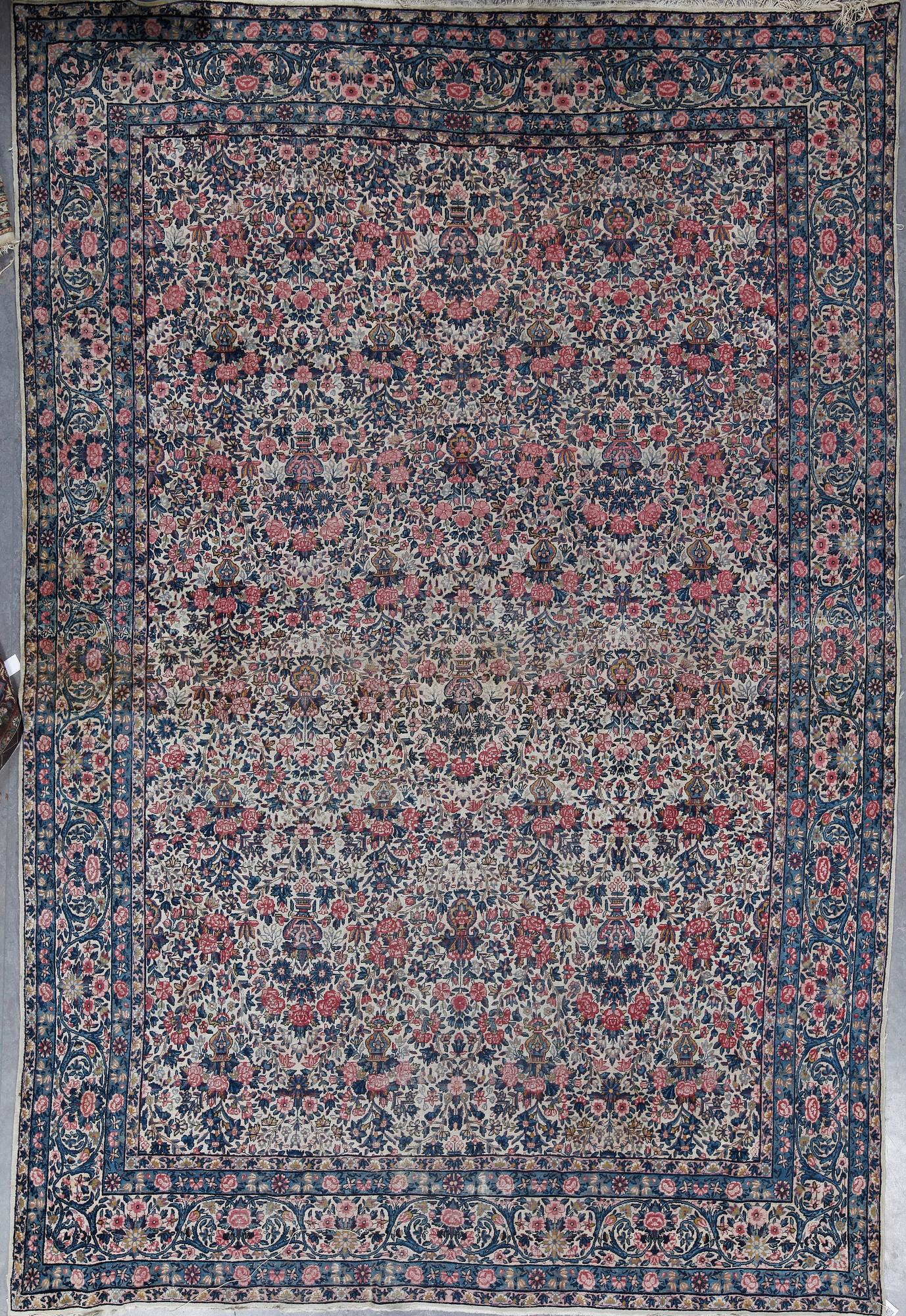 MATTA, antrik/semiantik, Kirman, ca 351x261 cm.
