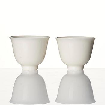 A pair of blanc de chine cups, Qing dynasty, Kangxi (1662-1722).