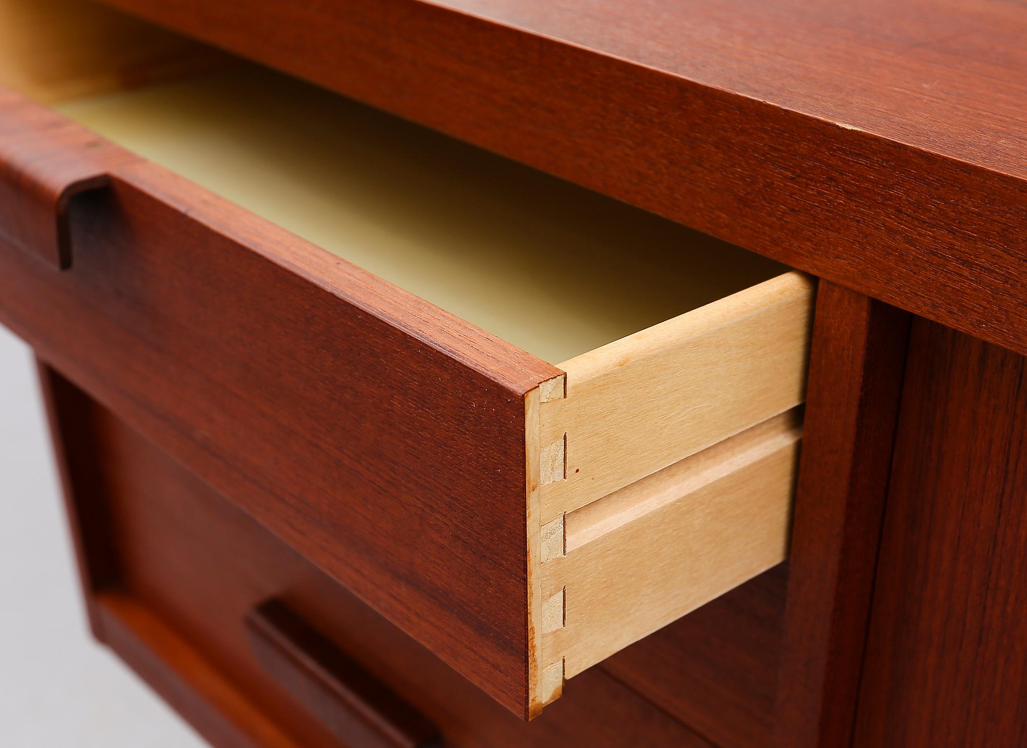SIDEBOARD, 1900-talets andra hälft.