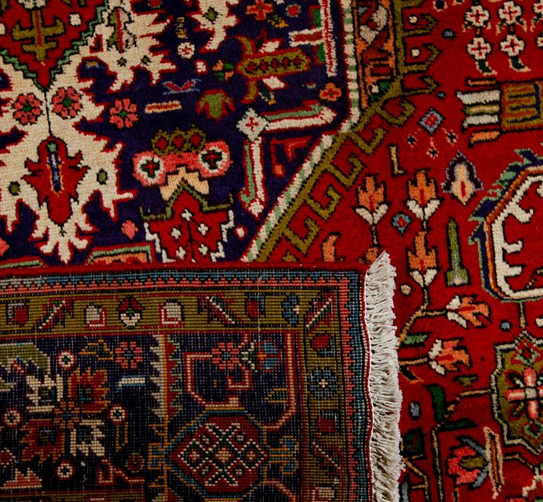 MATTA, Täbriz. 298 x 197 cm.