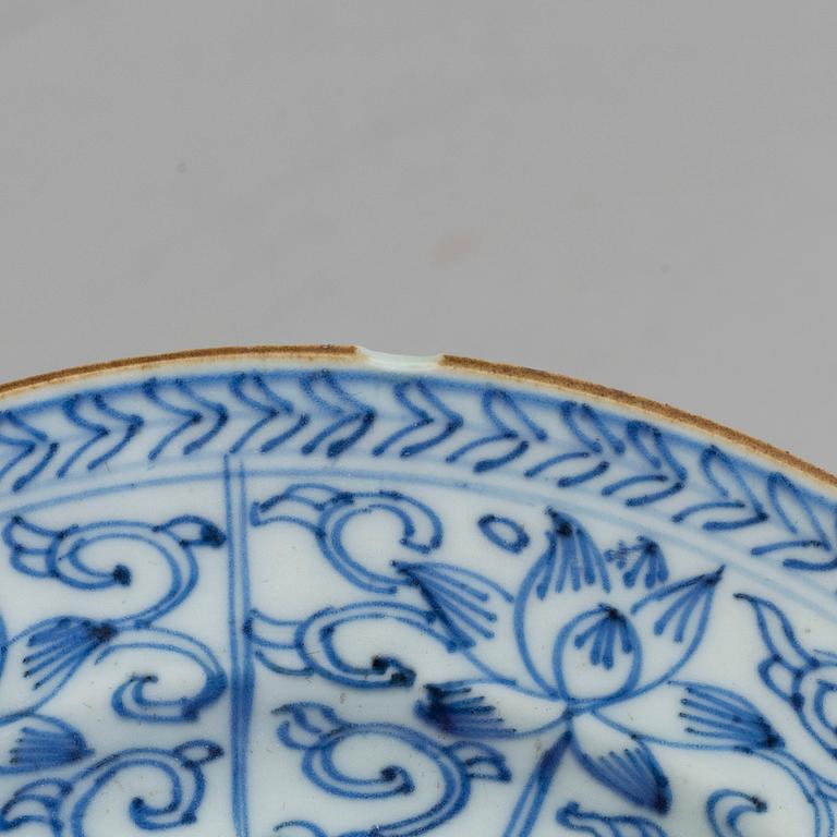 A set of four blue and white dishes, Qing dynasty, Kangxi (1662-1722).