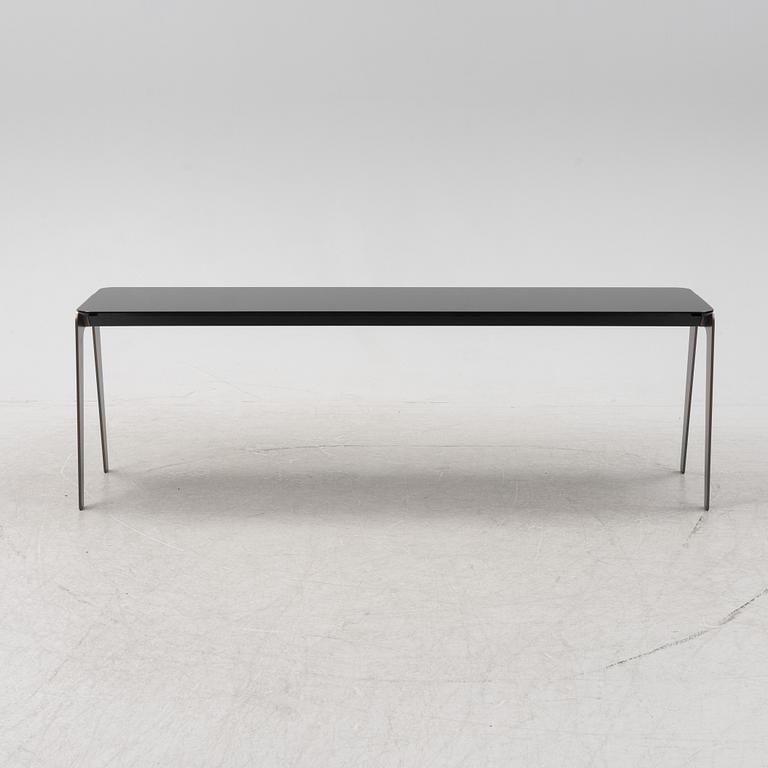 A 'Kirk' glass table by Rodolfo Dordoni for Minotti. 21st Century.