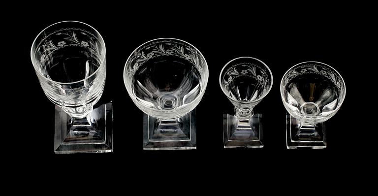 GLASSERVIS, 23 delar, Elme Glasbruk, 1900-talets mitt.