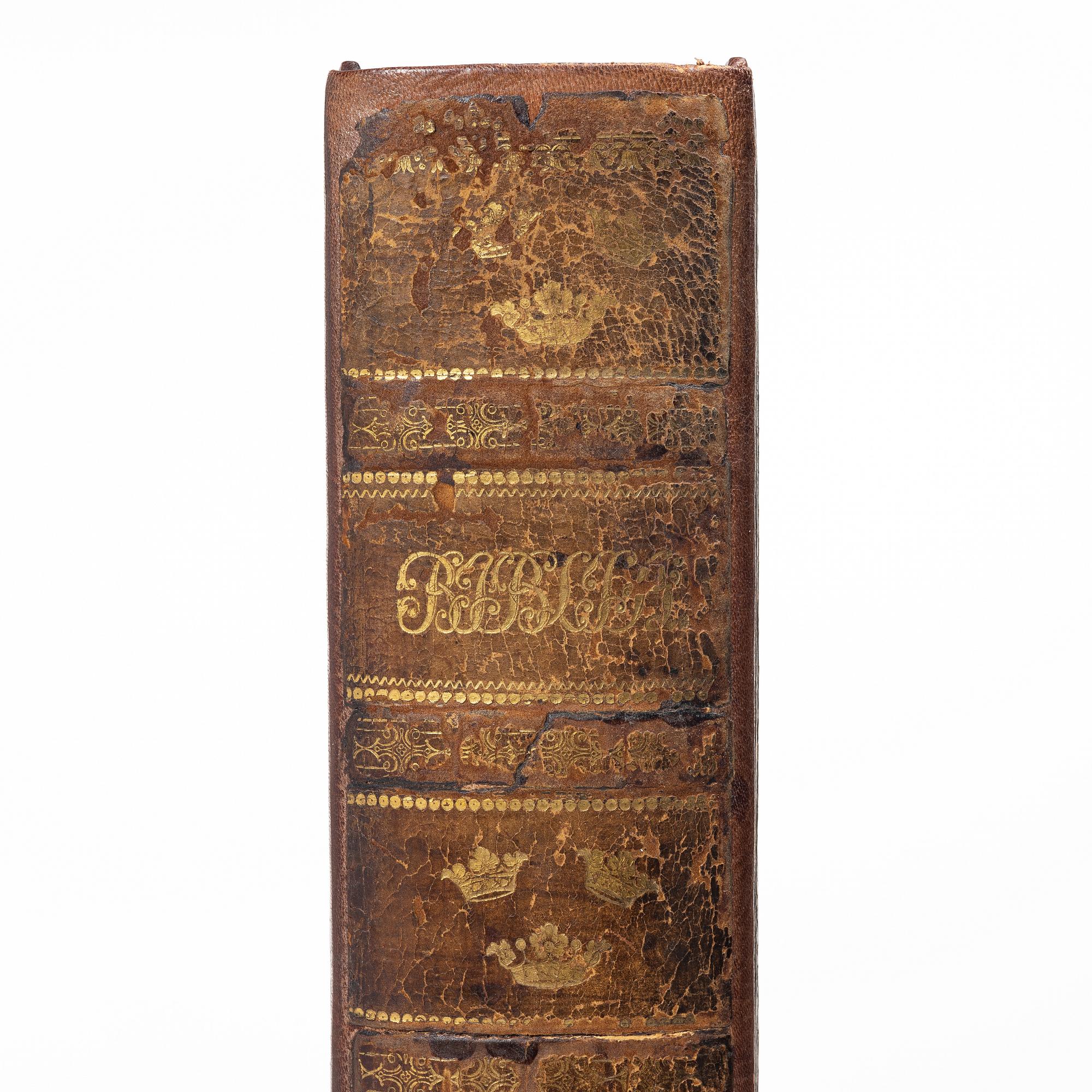 Karl XII:s stora kyrkobibel, 1702-3, med Peringskiölds bibliska historia, 1713.