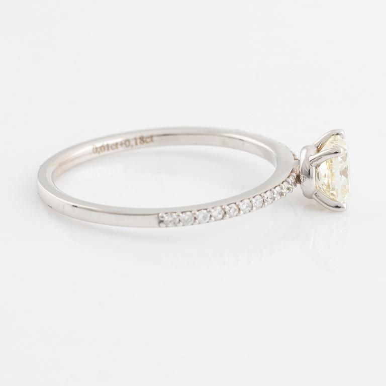 Cushion shaped diamond ring.