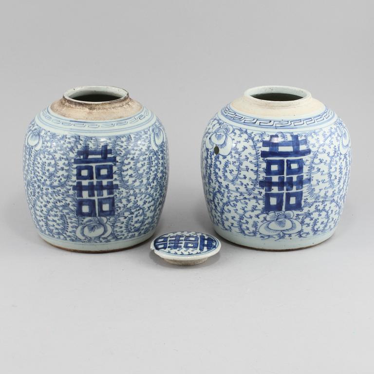 BOJANER, 2 st, porslin, Kina, 1800-tal.