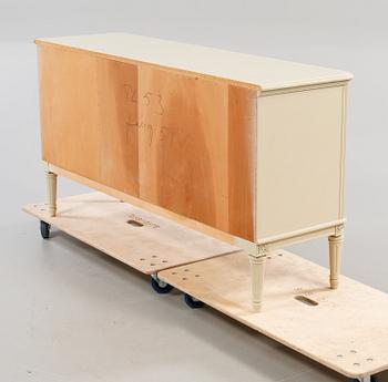SIDEBOARD, gustaviansk stil, 1900-talets andra hälft.