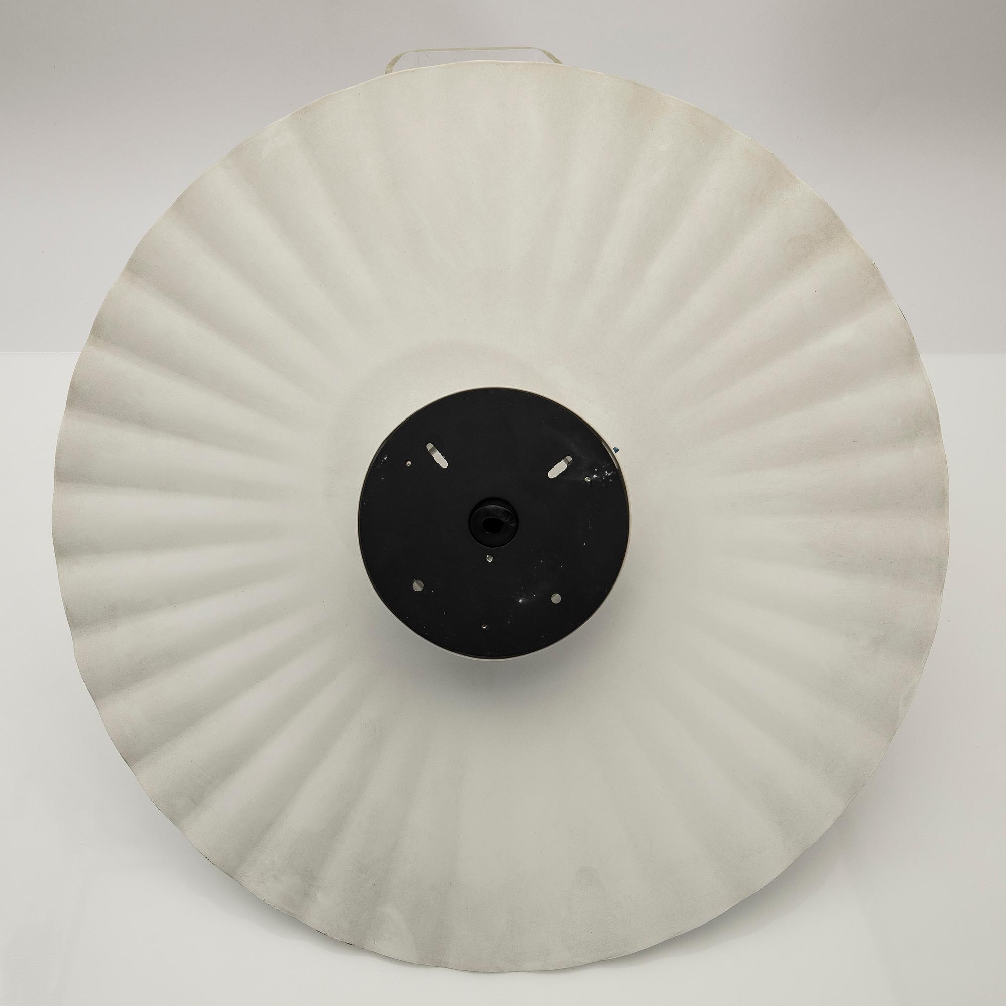 Achille Castiglioni, Ceiling/wall lamp "Plissé", Flos, Italy.