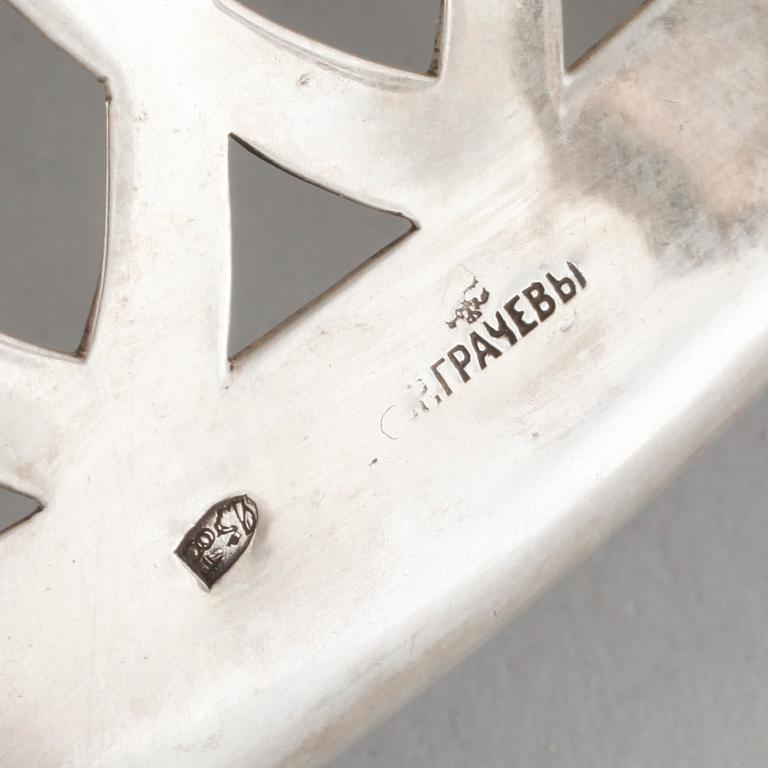 CG HALLBERG, Stockholm c:a 1900, JARDINIERE, silver & glas, ryska importstämplar samt fullmaktstämplade, vikt 520 g.