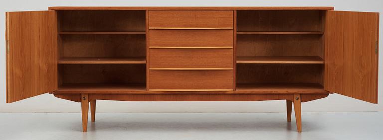 SIDEBOARD, troligen Svenska Möbelfabriken, 1950/60-tal.