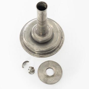 Ljusstakar, ett par, av Christopher Wickman, Stockholm 1696 och 1697, Karolinsk Barock.